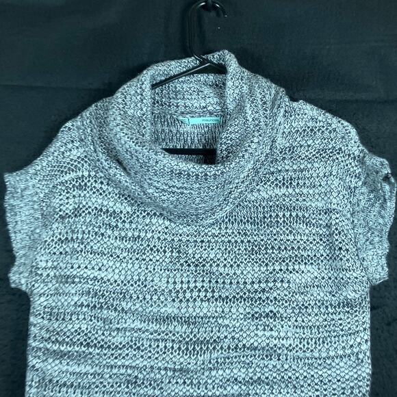 Maurices Womens Sweater Gray Cowl Neck Short Sleeve Knit Pullover Stretch Large - Picture 2 of 12